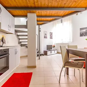 https://alessias-flat-portello-3.italymilanhotels.net